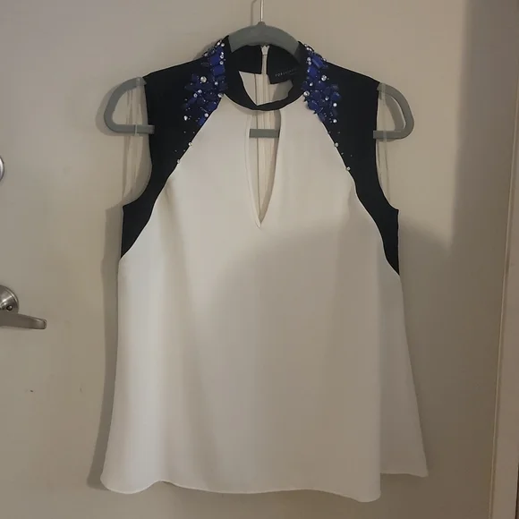 Top - Picture 1 of 8